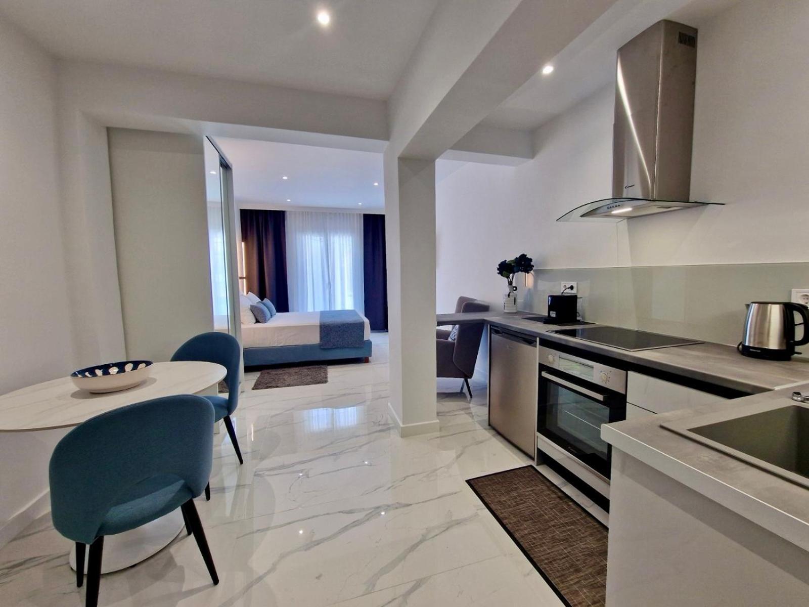 Kassiopi Piazza Suites Экстерьер фото
